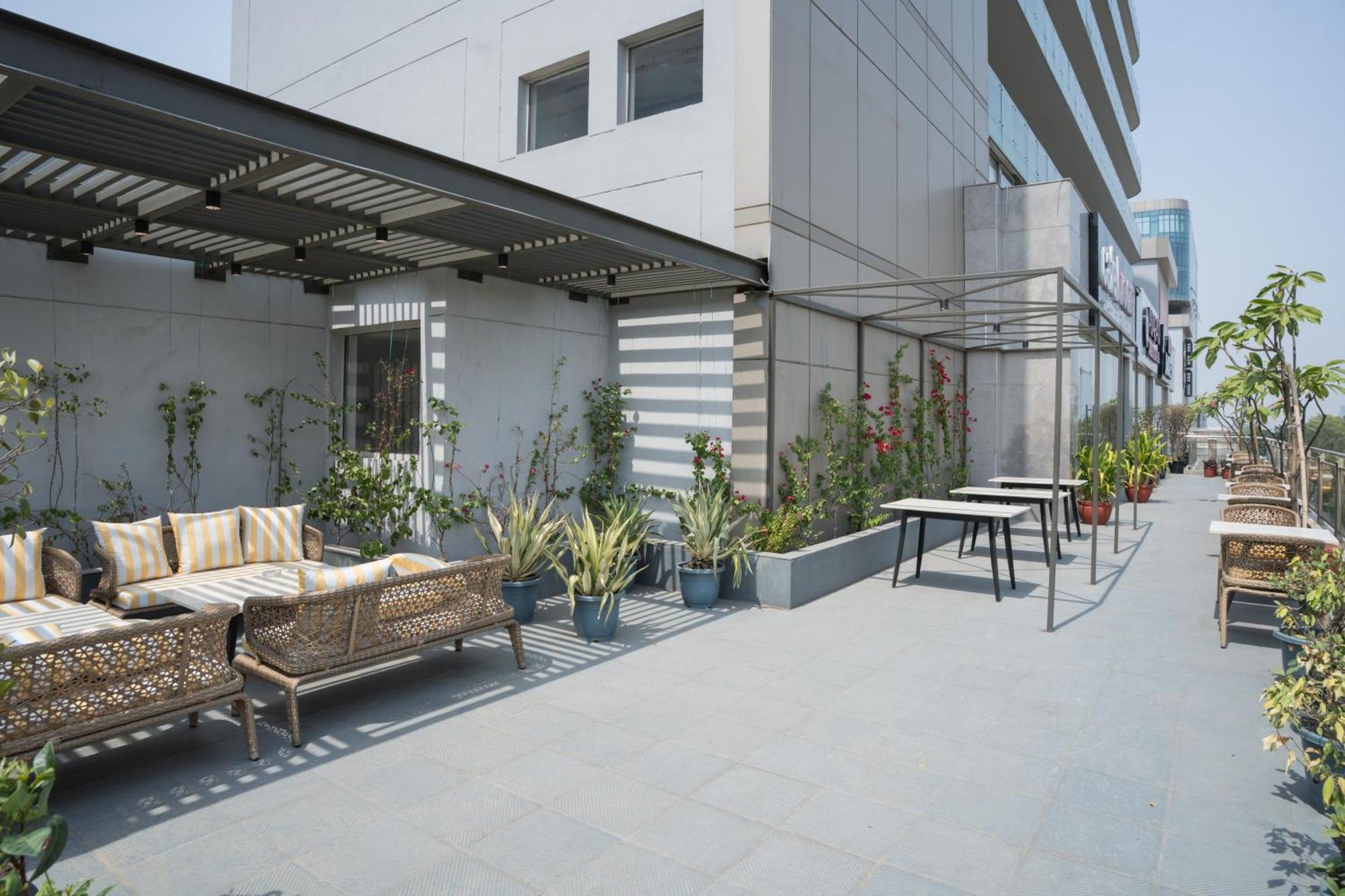 Ar Suites Klj Square Gurgaon Exterior foto